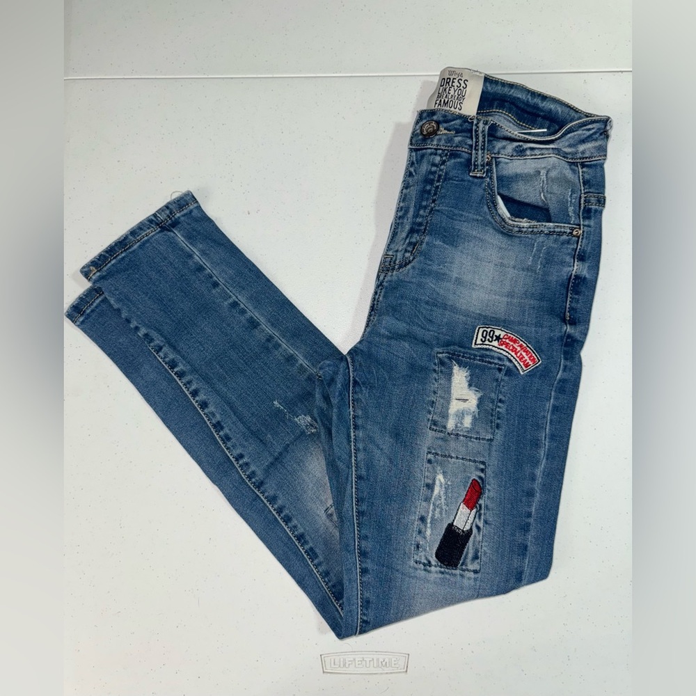 Blue Distressed Jeans with Patches